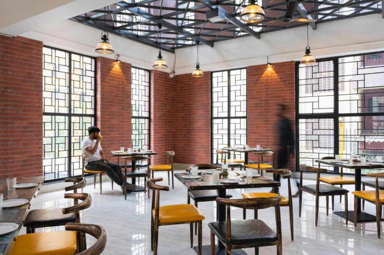 Couch & Cheese Homestel The Most Luxurious Hostel For Working Professionals & Students 浦那 外观 照片