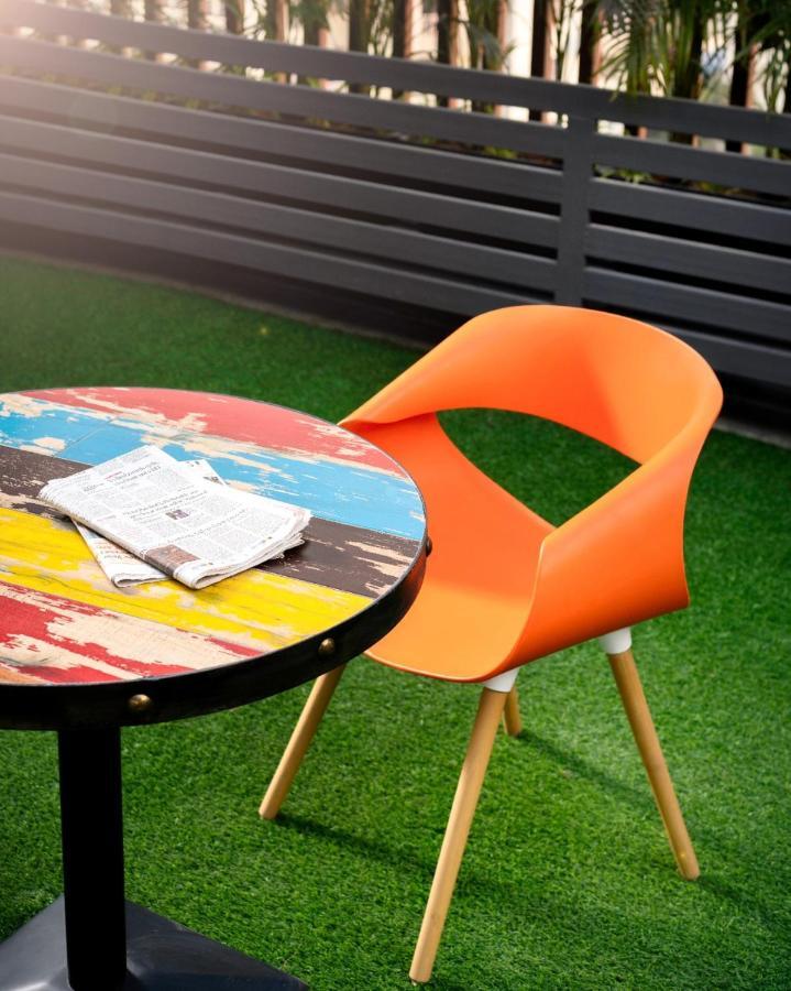 Couch & Cheese Homestel The Most Luxurious Hostel For Working Professionals & Students 浦那 外观 照片