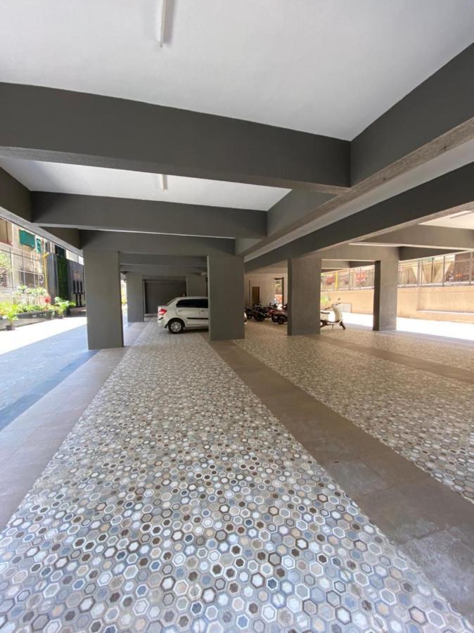 Couch & Cheese Homestel The Most Luxurious Hostel For Working Professionals & Students 浦那 外观 照片